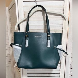 NWOT - Voyager Small Leather Tote Bag!